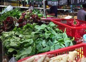 重庆：蔬菜价格上涨 ()